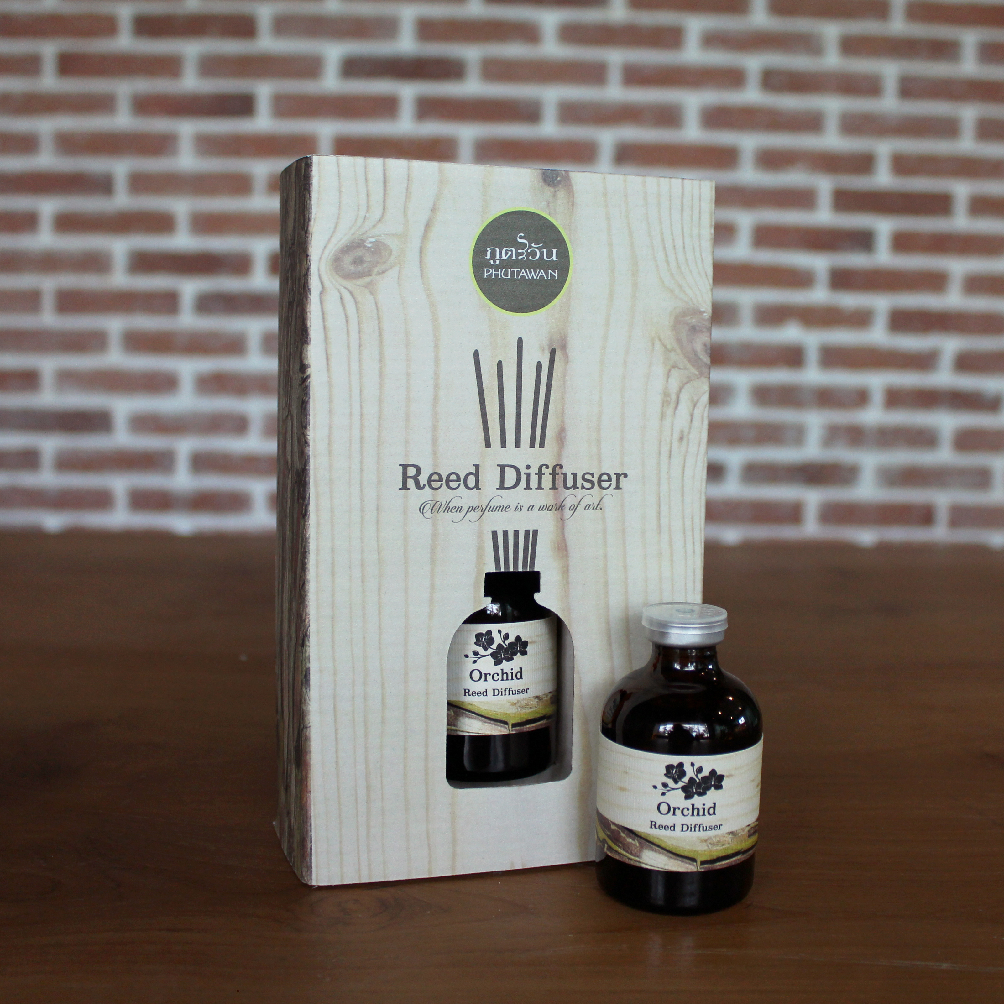 Натуральный ароматический Тайский диффузор Орхидея с палочками Phutawan Orchid Reed Diffuser 50 мл. aromadiffuser_orchid